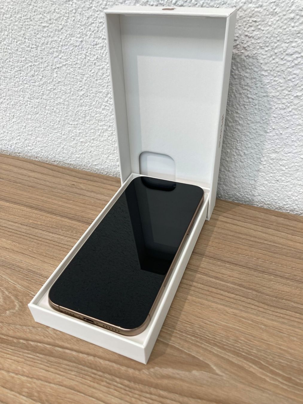 Apple Handys / Smartphones: iPhone 16 Pro Max 512 GB Wüstensand (ohne SIM Lock) – Gebraucht aus Wohlenschwil von i1717 1