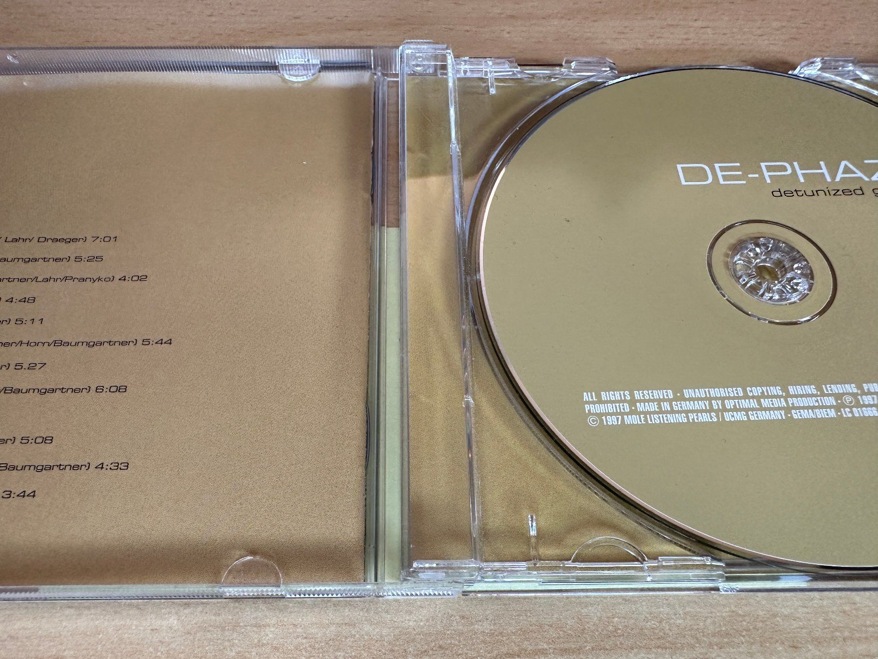 CD: De-Phazz – Detunized Gravity – Usato da Rikon im Tösstal venduto da Alpenmutz 2