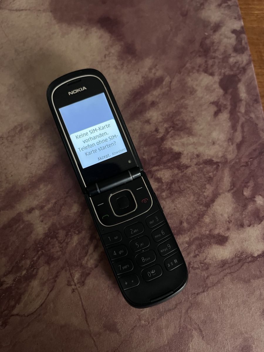 Nokia Portables: Nokia 3710 fold – Neuf (Voir description) à Zürich par pos_89qs 3