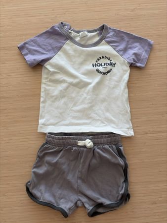 Joli petit ensemble bébé t. 74 H&M
