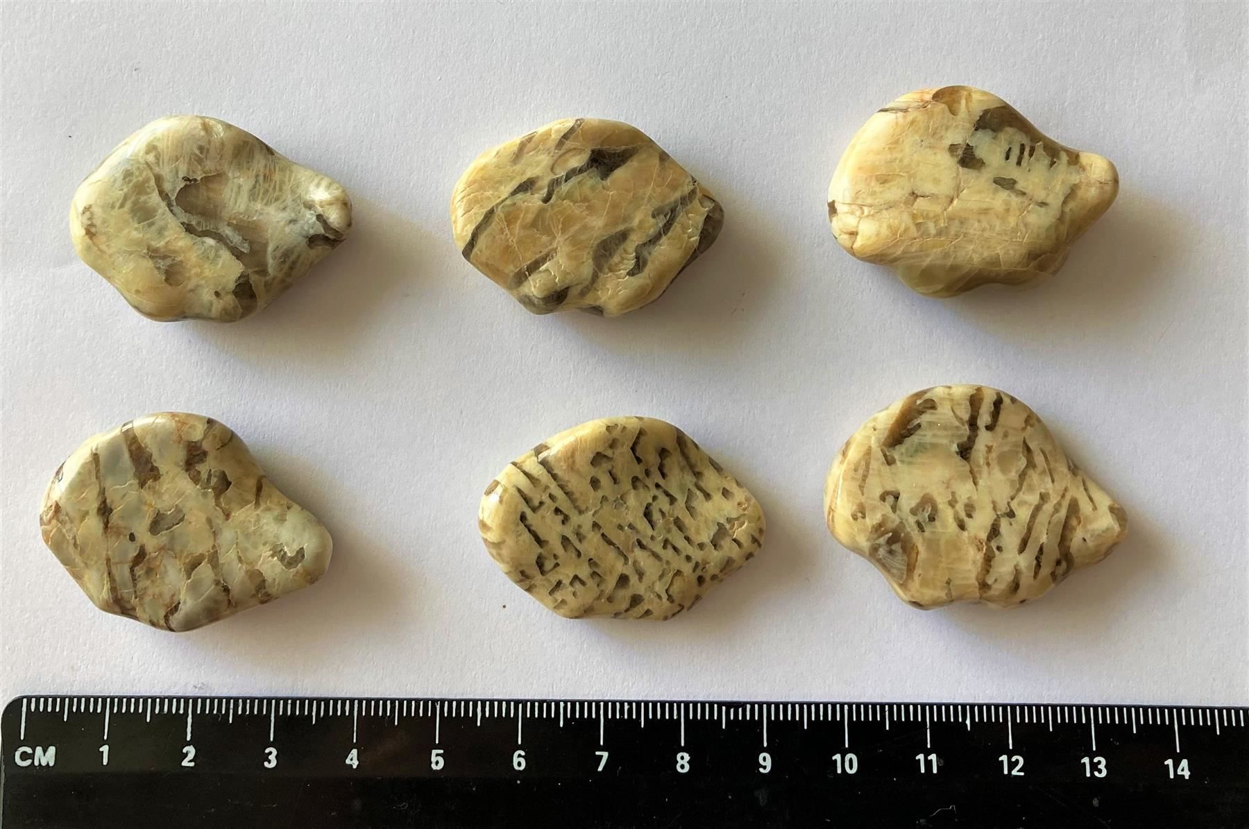 Perle (finte): 6 perles en Granit Grafit – Nuovo e nell'imballaggio originale da Goumoens-la-Ville venduto da brandonv