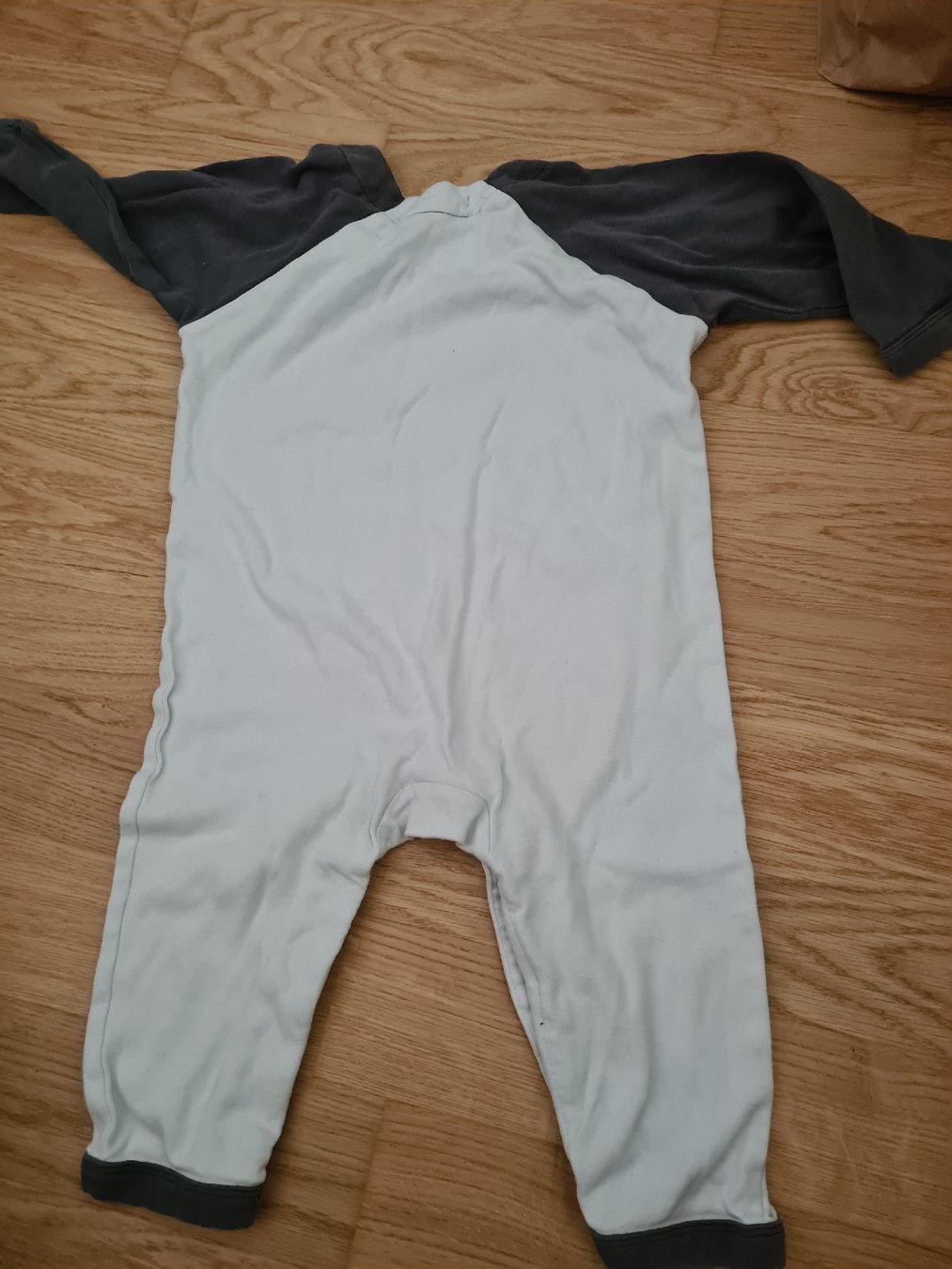 H&M Pyjamas & Ähnliches: Strampler Baby H&M Grösse 80 – Gebraucht aus Horw von Mirii91 3