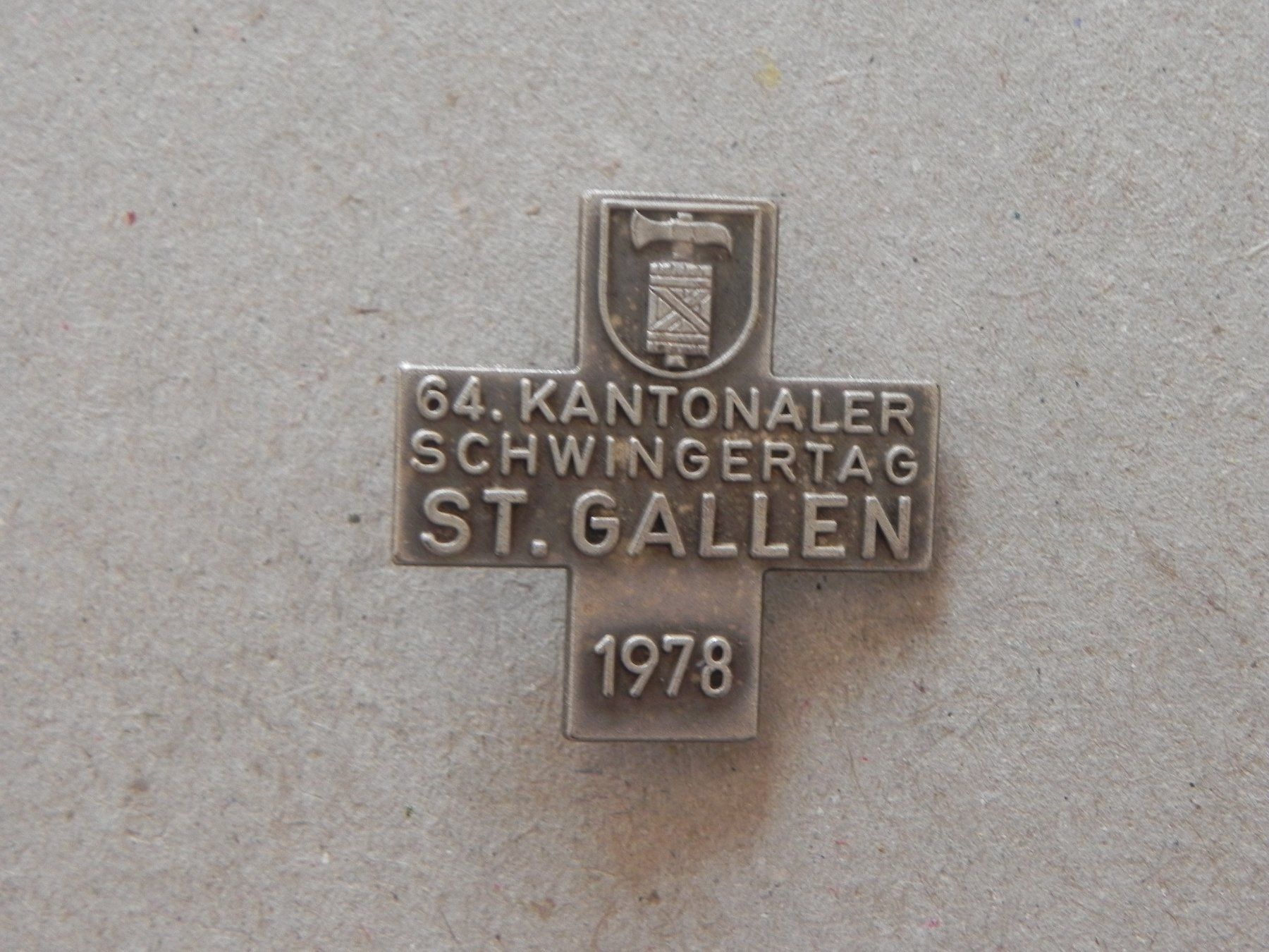 Plaketten & Abzeichen: Abzeichen Kantonal Schwingfest Schwingen St.Gallen SG 1978 – Gebraucht aus Siebnen von krimsie