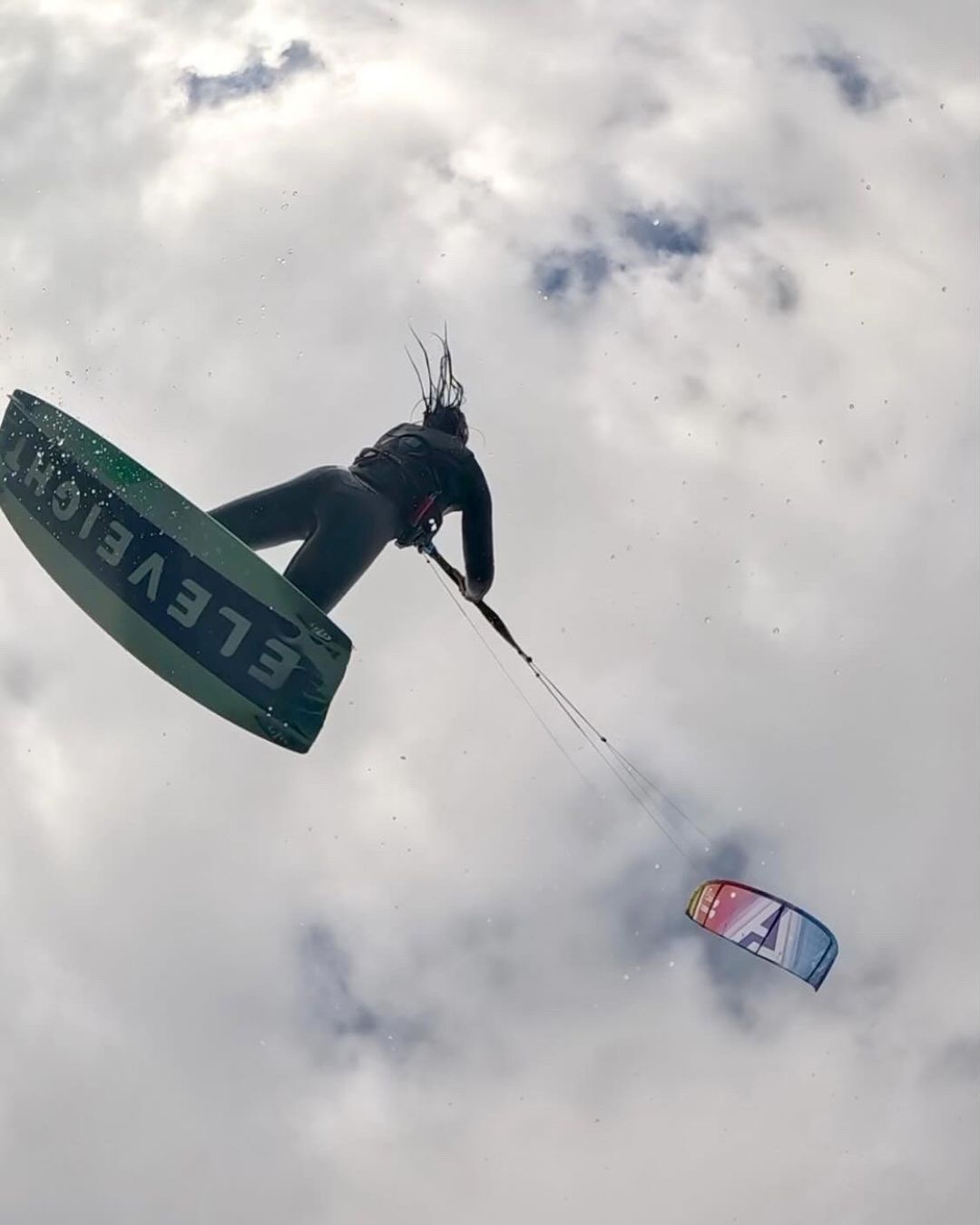 Aquilone: Eleveight Master S Kite Board 132 Yeti Kiteboarding Binding – Usato da Zürich venduto da Lin_z8dk 4