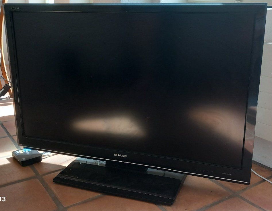 Sharp Televisori: "MONITOR"  Sharp Aquos 46" – Difettoso da Zürich venduto da Zurich