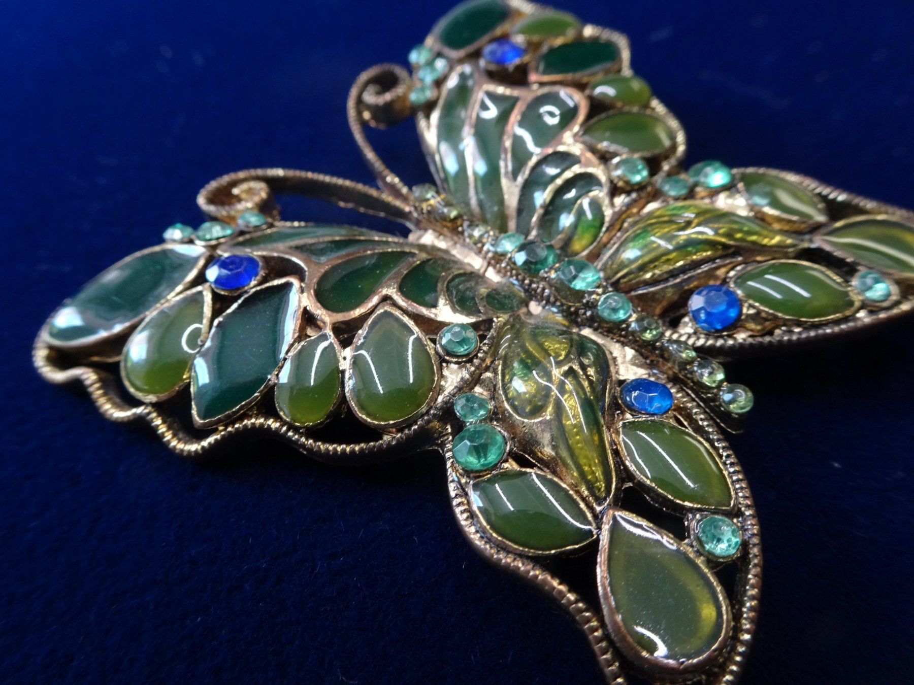 Spille & Fermagli: Brosche Schmetterling Monet Modeschmuck farbige Steine – Usato da Goldswil b. Interlaken venduto da troedlermarkt-goldsw 3