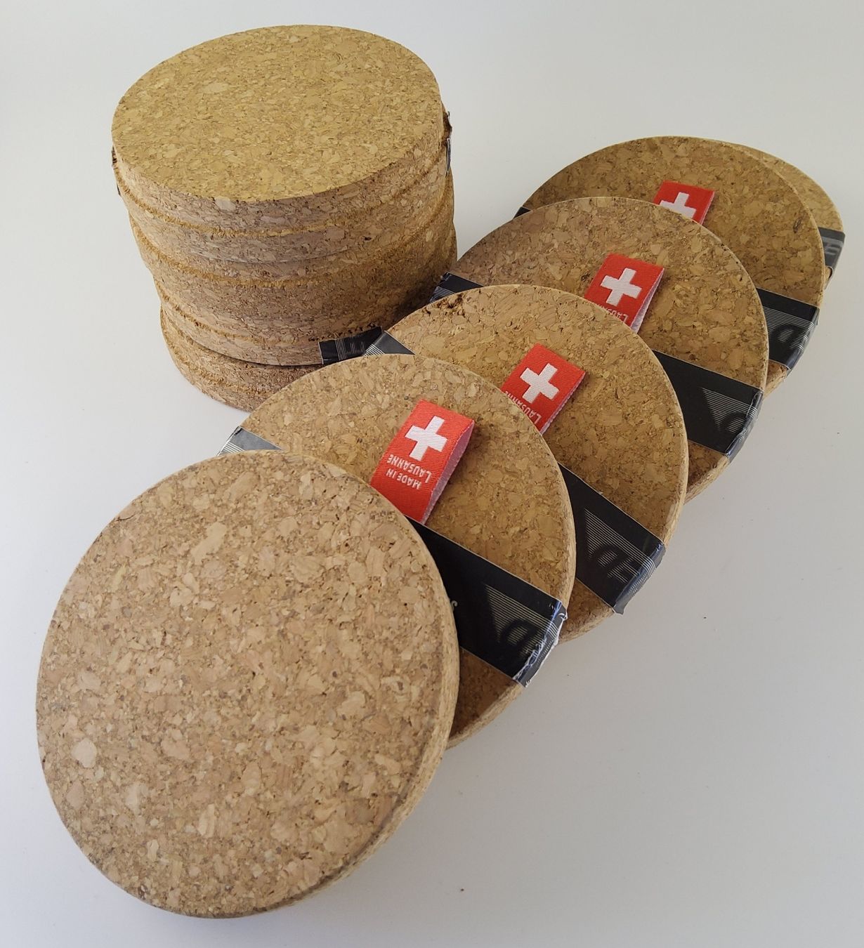 Flaschenöffner & -verschlüsse: 10x Kork-Untersetzer / Korkscheiben rund ca. 10 cm – Gebraucht aus Winterthur von eob_fw5j
