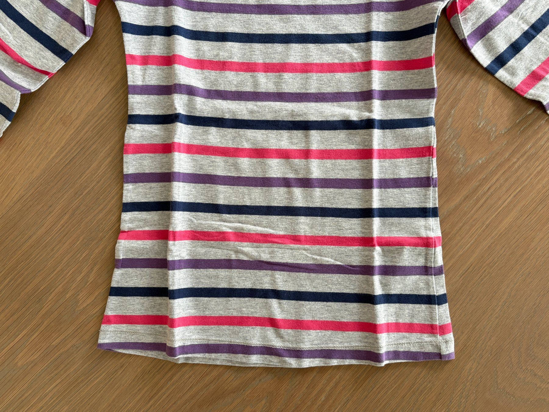 H&M Maglioni & Felpe: Mädchen Langarm-Shirt gestreift, Gr. 122-128 – Usato da Rüschlikon venduto da user999 2