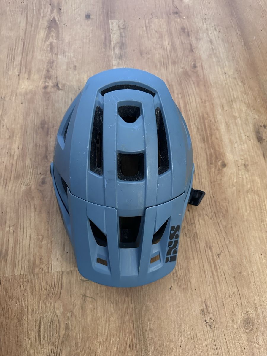 IXS Helme: IXS Trigger MIPS Helm Grösse S/M guter Zustand – Gebraucht aus Vaz/Obervaz von powpowhoch2
