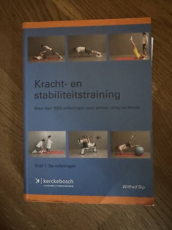 Libri: Kracht en Stabiliteitstraining – Usato da Bern venduto da figureskater