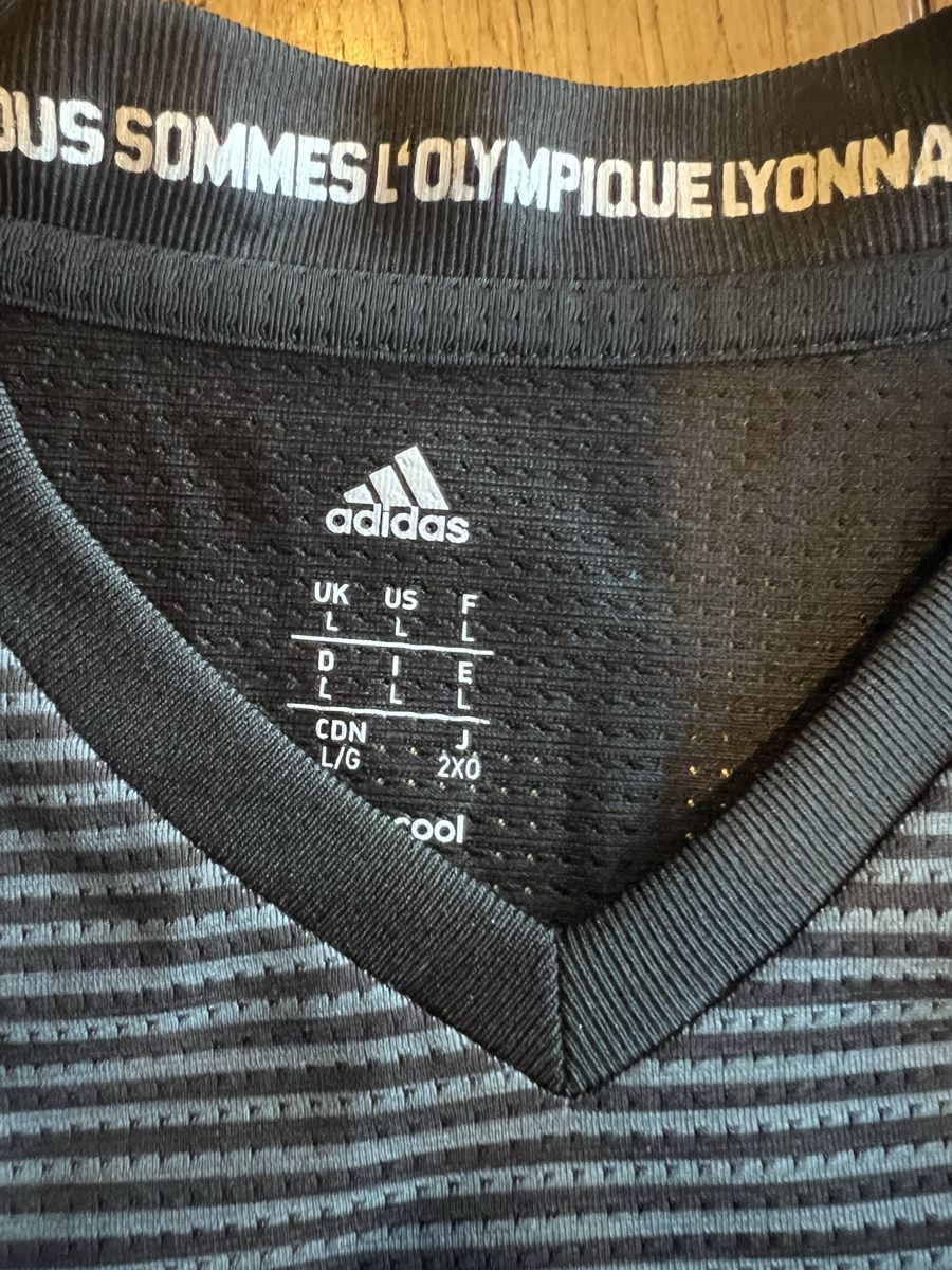 Adidas Canottiere & Pantaloni: Lyon Trikot – Usato da Neuendorf venduto da Raphi.B4 1