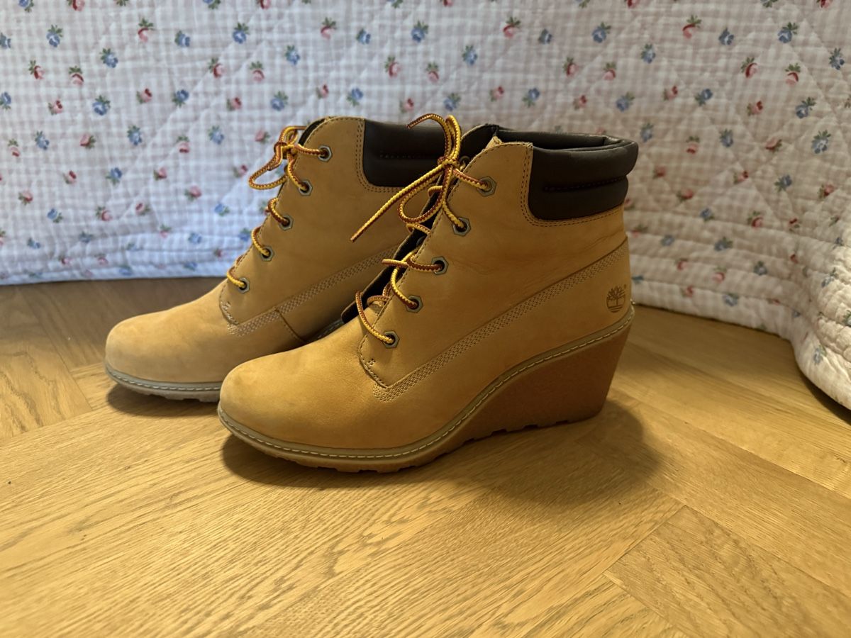 Timberland Scarpe da donna: Timberland Stiefeletten mit Absatz – Nuovo (secondo la descrizione) da Stettlen venduto da Sophia.72 2