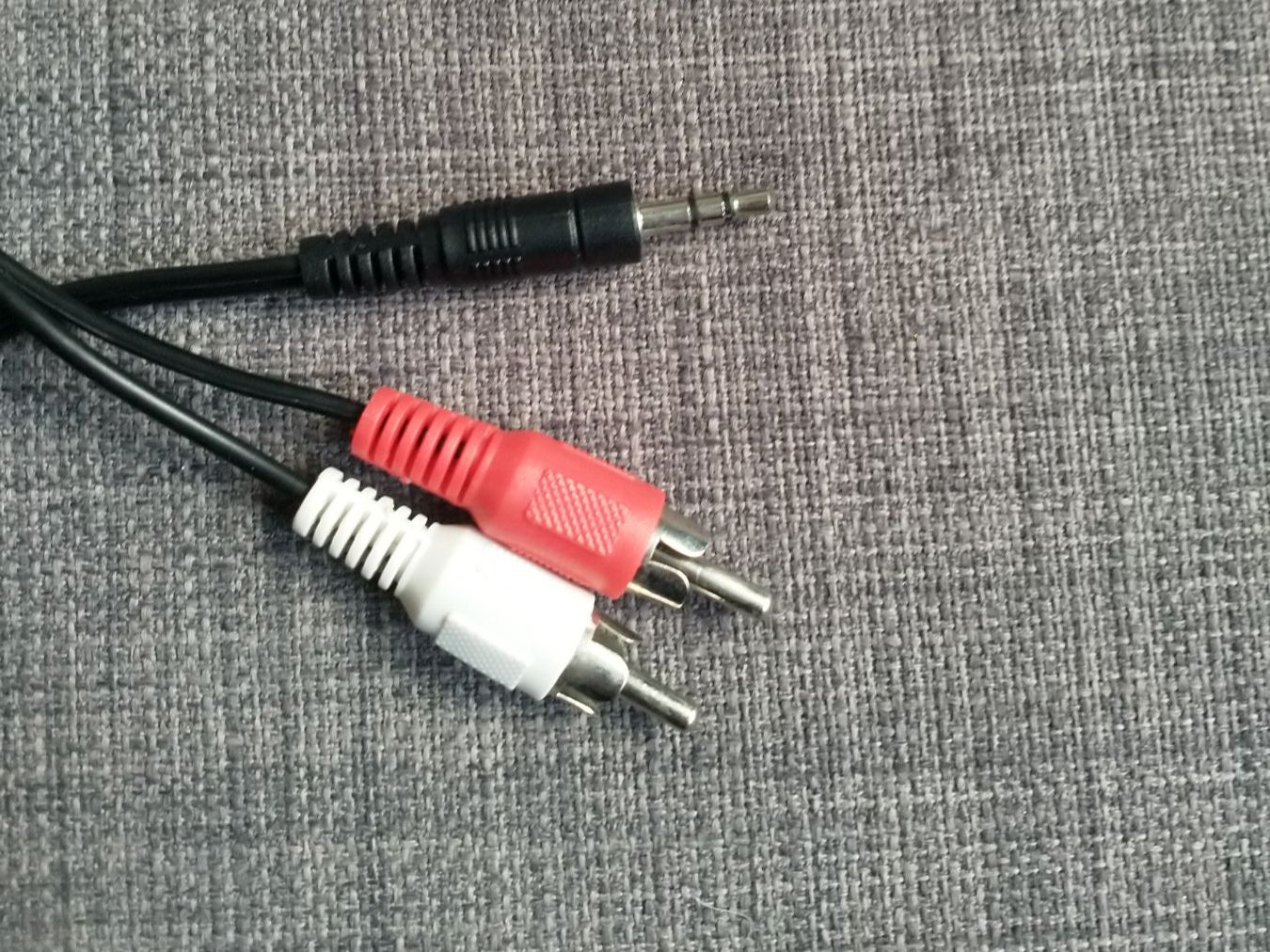 Cavi: AUX RCA Kabel, ca. 100cm – Usato da Basel venduto da sim_qd8z 1