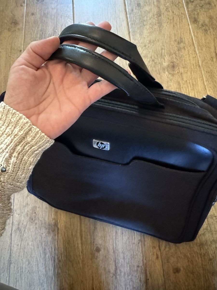 Sacs: HP Laptop Bag - Stylish, Practical, Excellent Condition! – D'occasion à Zürich par olalinda 2