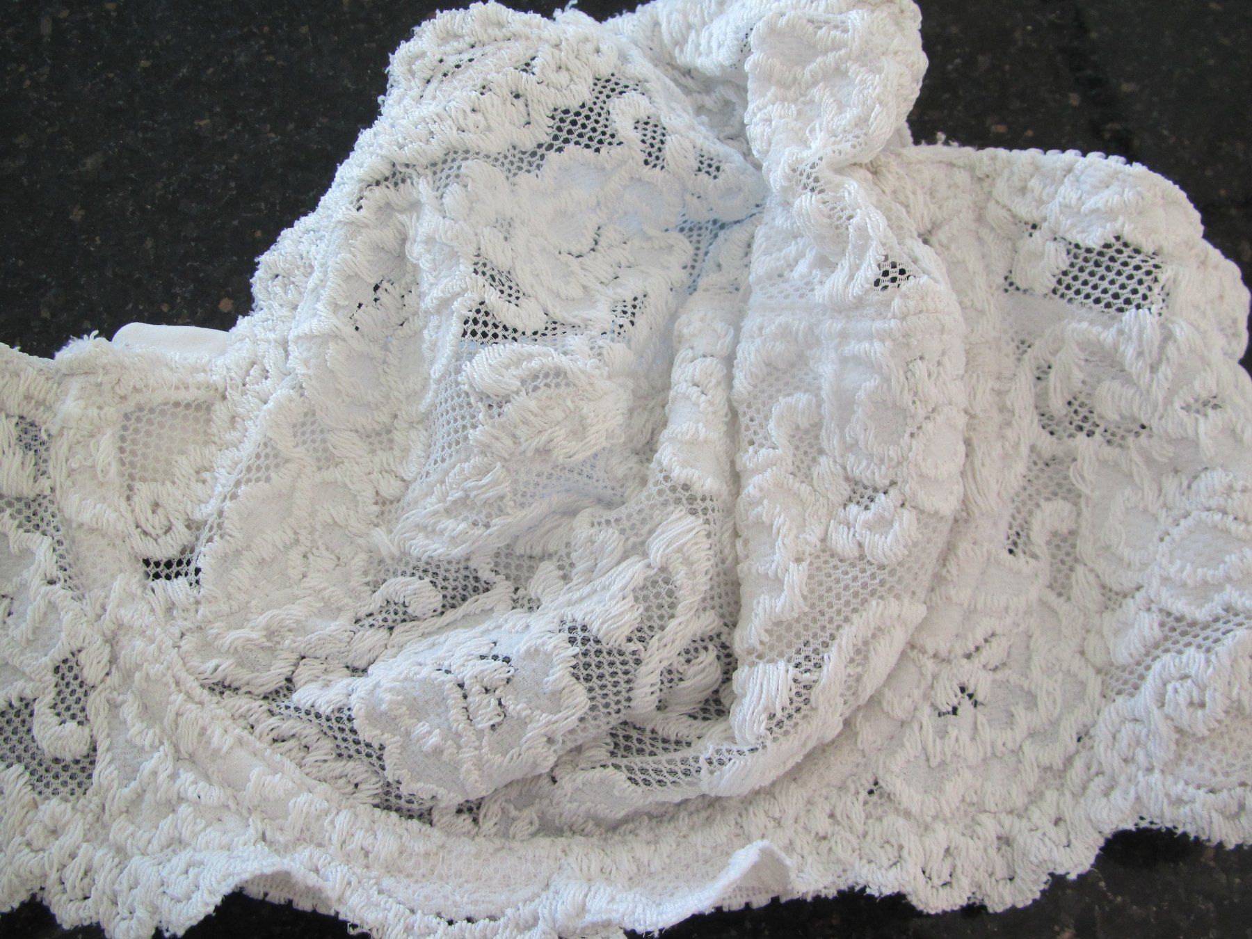 Altra biancheria intima: SOUTIEN-GORGE DENTELLE  BLANCHE. 70 C – Usato da Murten venduto da Selliot 1