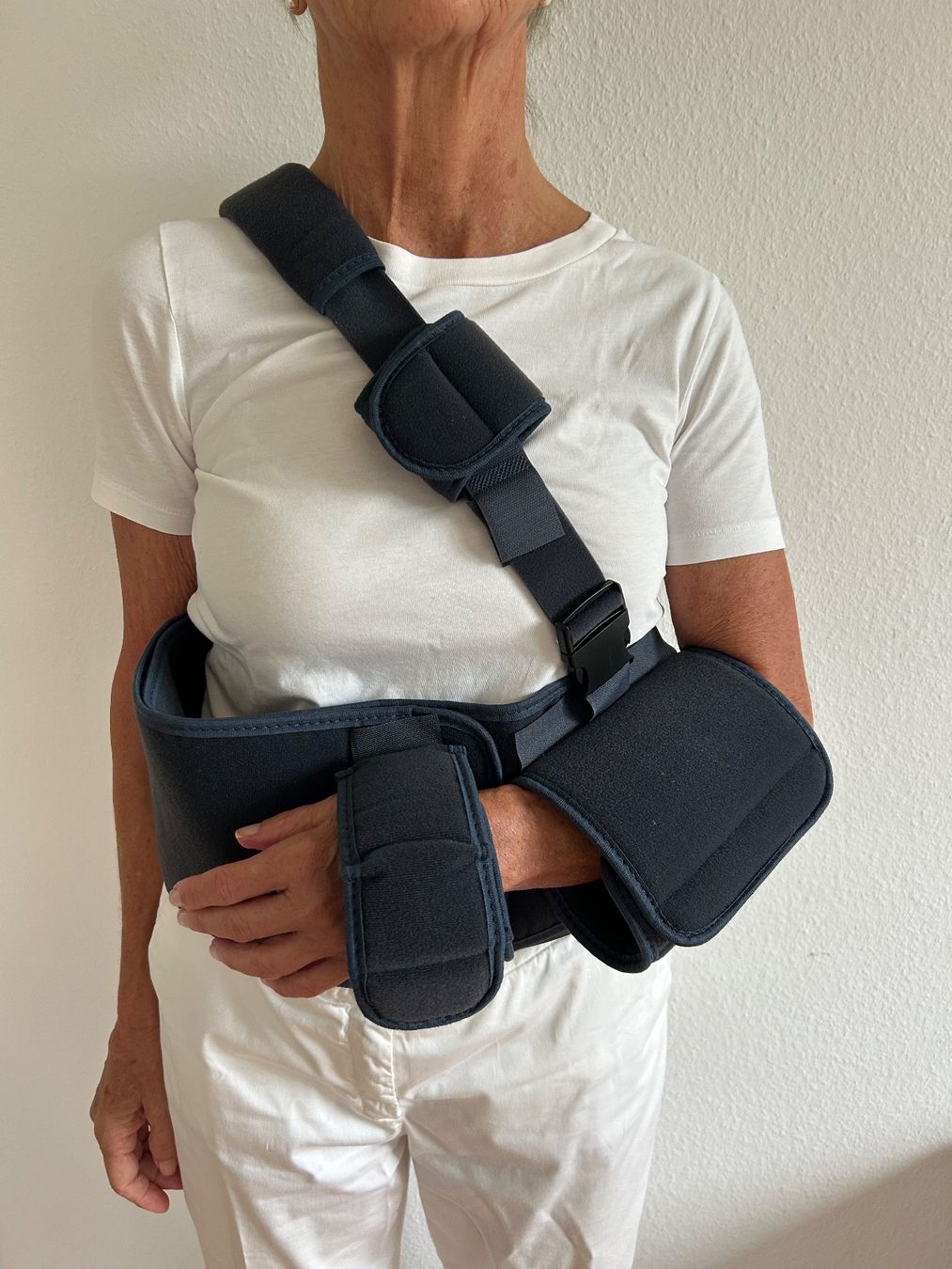 Protezioni & Imbottiture: Schulterorthese Schulterbandage nach Operation – Nuovo (secondo la descrizione) da Zollikon venduto da Moira55
