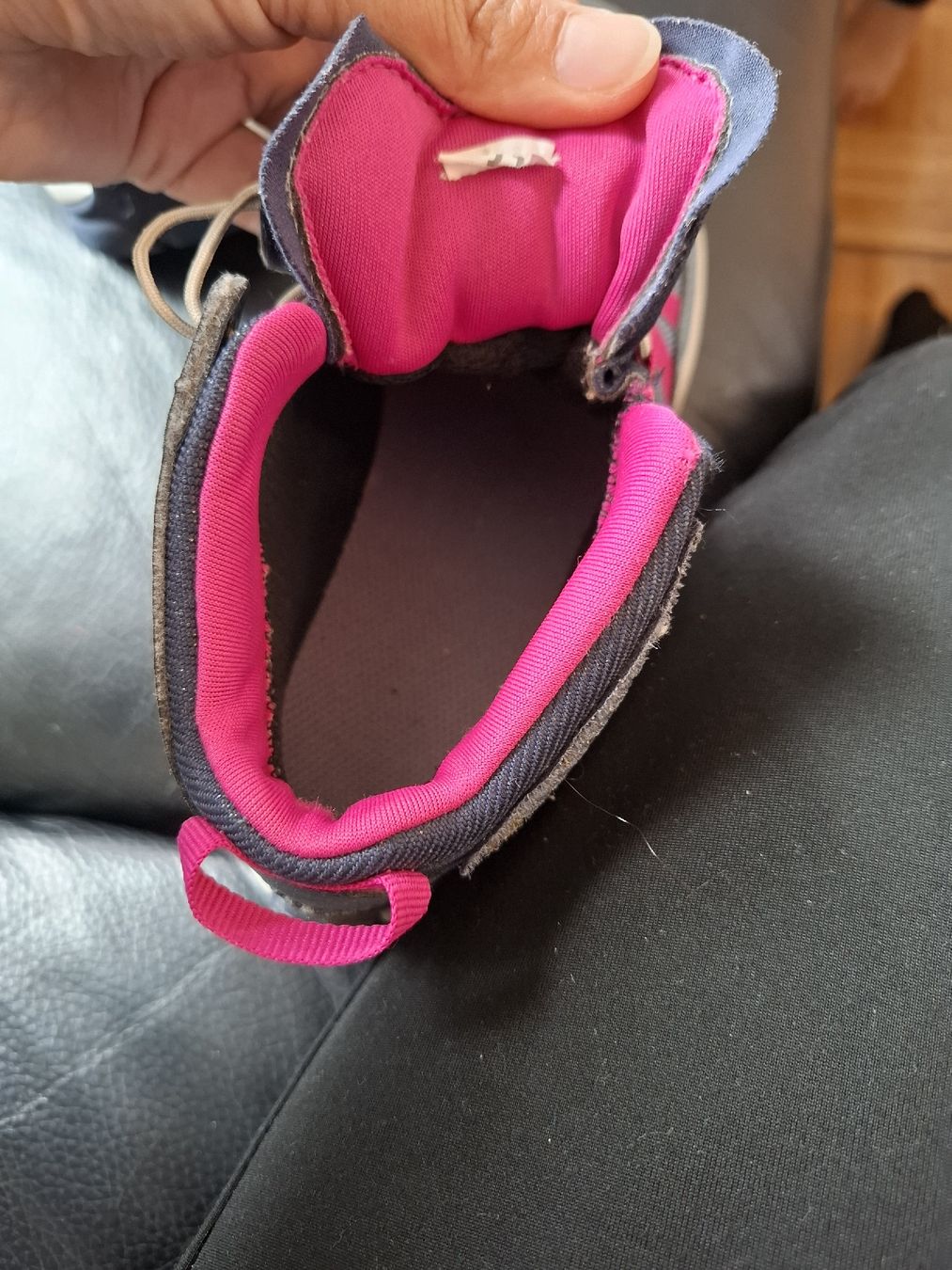 Decathlon Scarpe per ragazzi: Wanderschuhe Quechua Grösse 31, wasserdicht – Usato da Mägenwil venduto da Mbengi 2