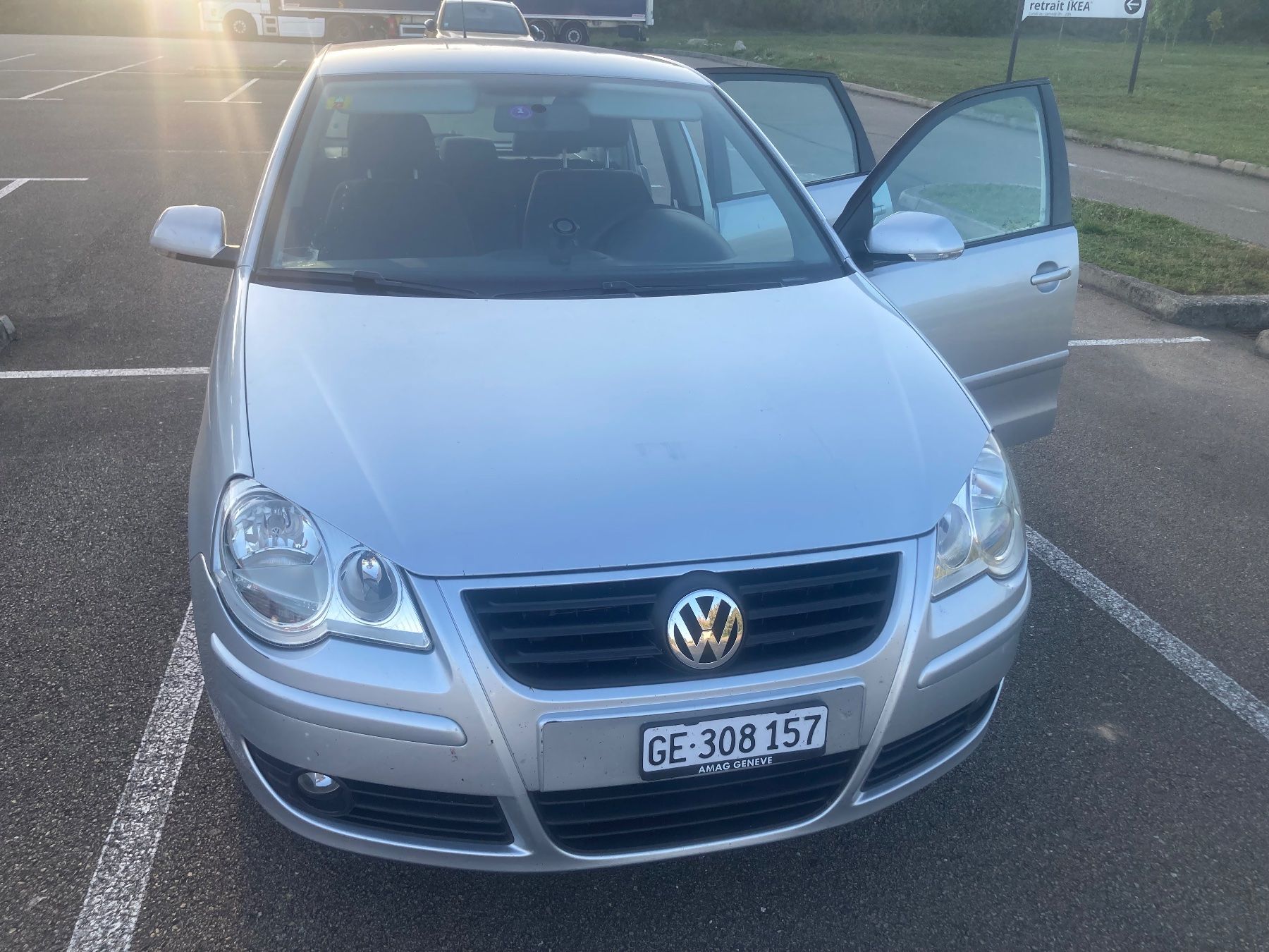 VW Automobili: polo 4 essence 1.4 16v manuelle – Usato da Genève venduto da Gemsquest 2