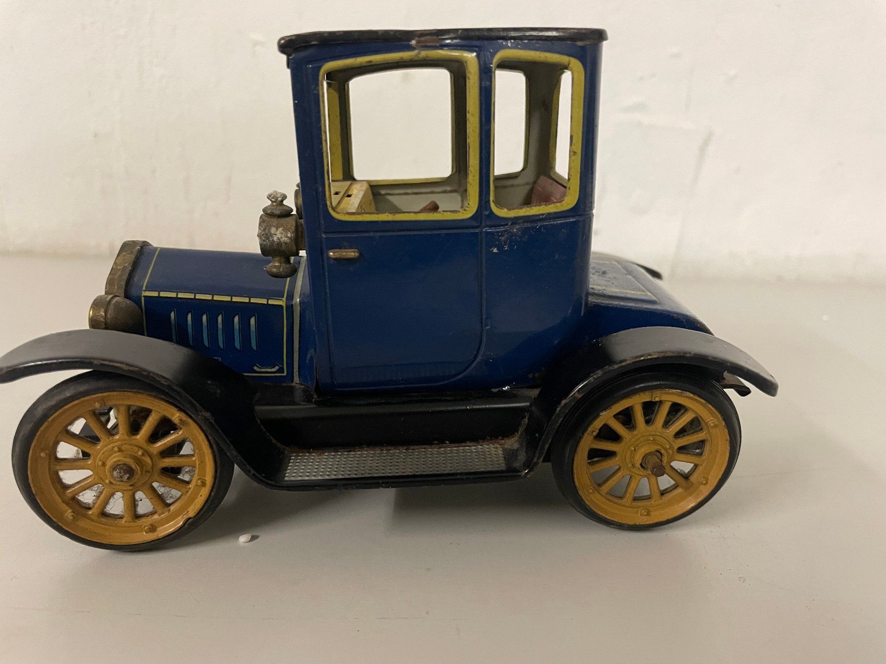 Schuco Modellini d'auto: Schuco 1227 ford coupe T – Difettoso da La Croix (Lutry) venduto da netrajet 2