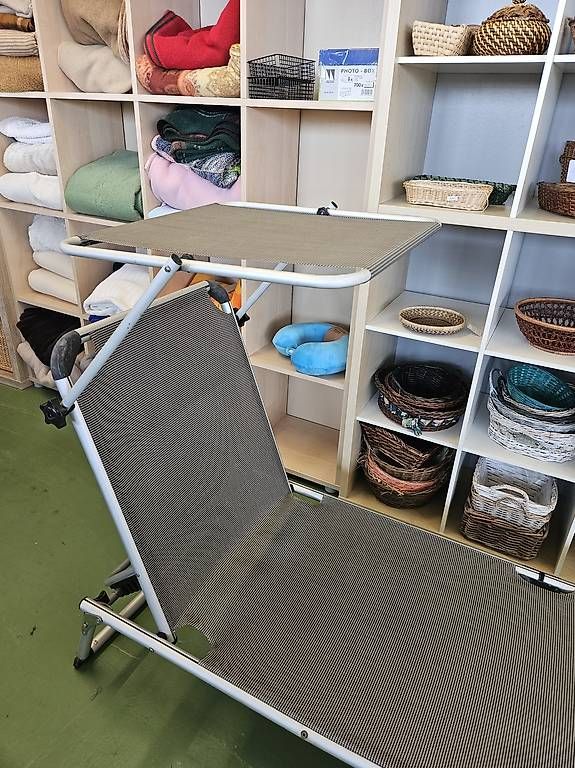 Chaises longues: Liegestuhl – D'occasion à Pratteln par Cartonsducoeur_bl 1