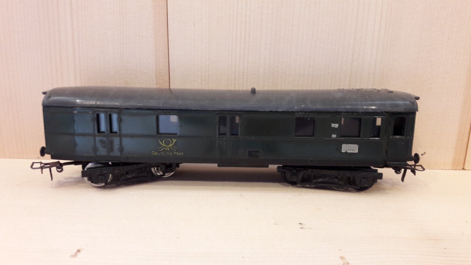 Modellini di ferrovie: Schicht HO DC : DR fourgon postal 4 essieux – Usato da Buttes venduto da Cafe2005 4