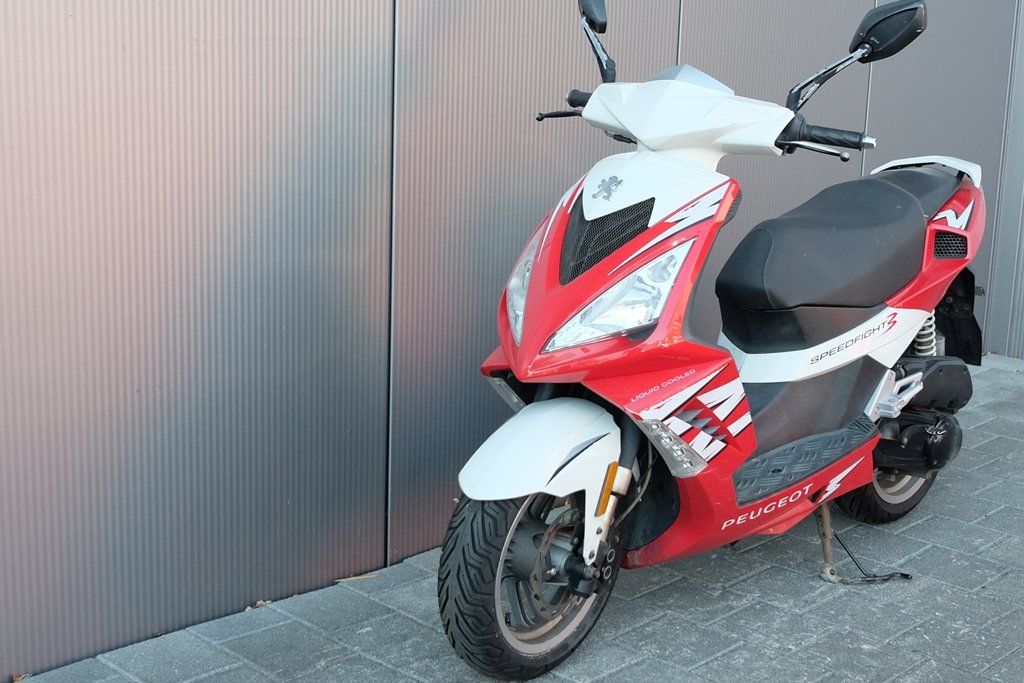Peugeot Scooter: Peugeot 50 75kmh – Usato da Sargans venduto da pirelli146 1