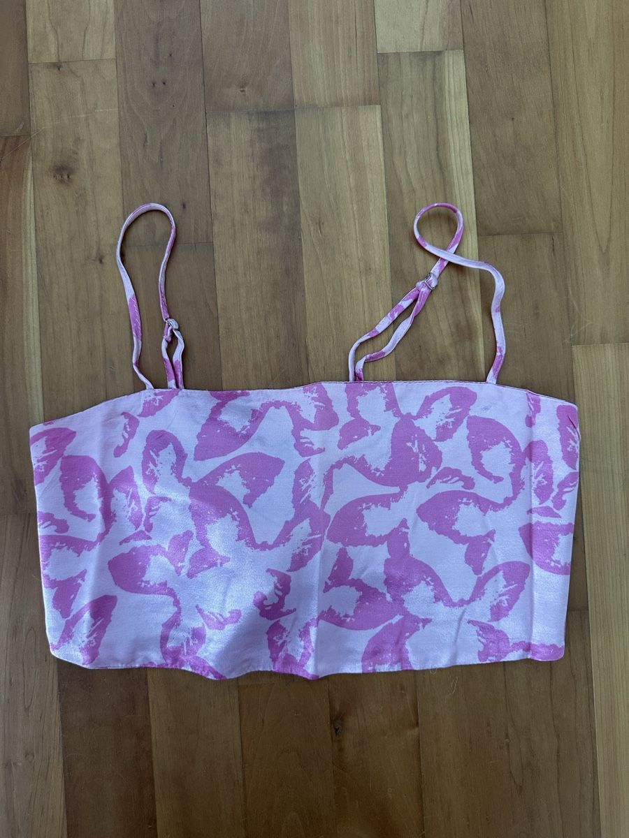 Bershka Tops: rosa Crop-Top – Gebraucht aus Romanshorn von ila_2nzf