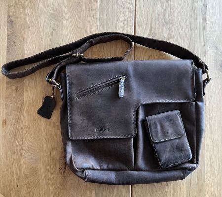 LEABAGS Leder Laptop Umhängetasche braun