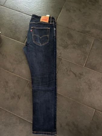 Levi's Jeans dunkelblau Modell 512 guter Zustand 36/32