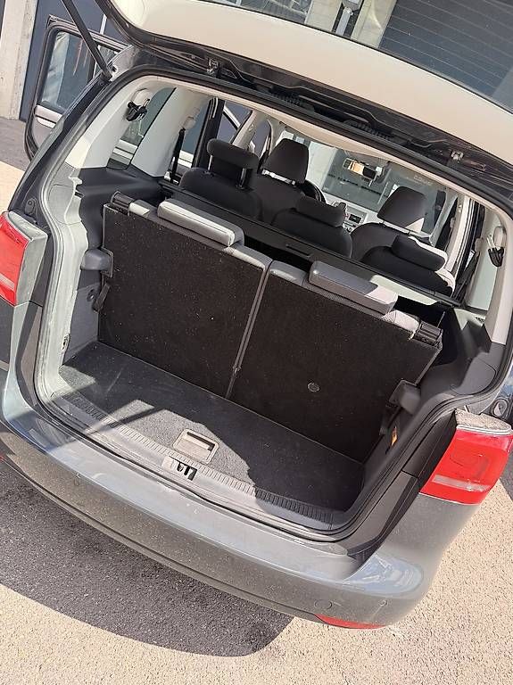 Automobili: Volkswagen Touran  – Usato da Neuchâtel venduto da Karl_M 3