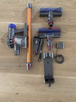 Dyson V6 Akku Staubsauger mit Zubehoer komplett