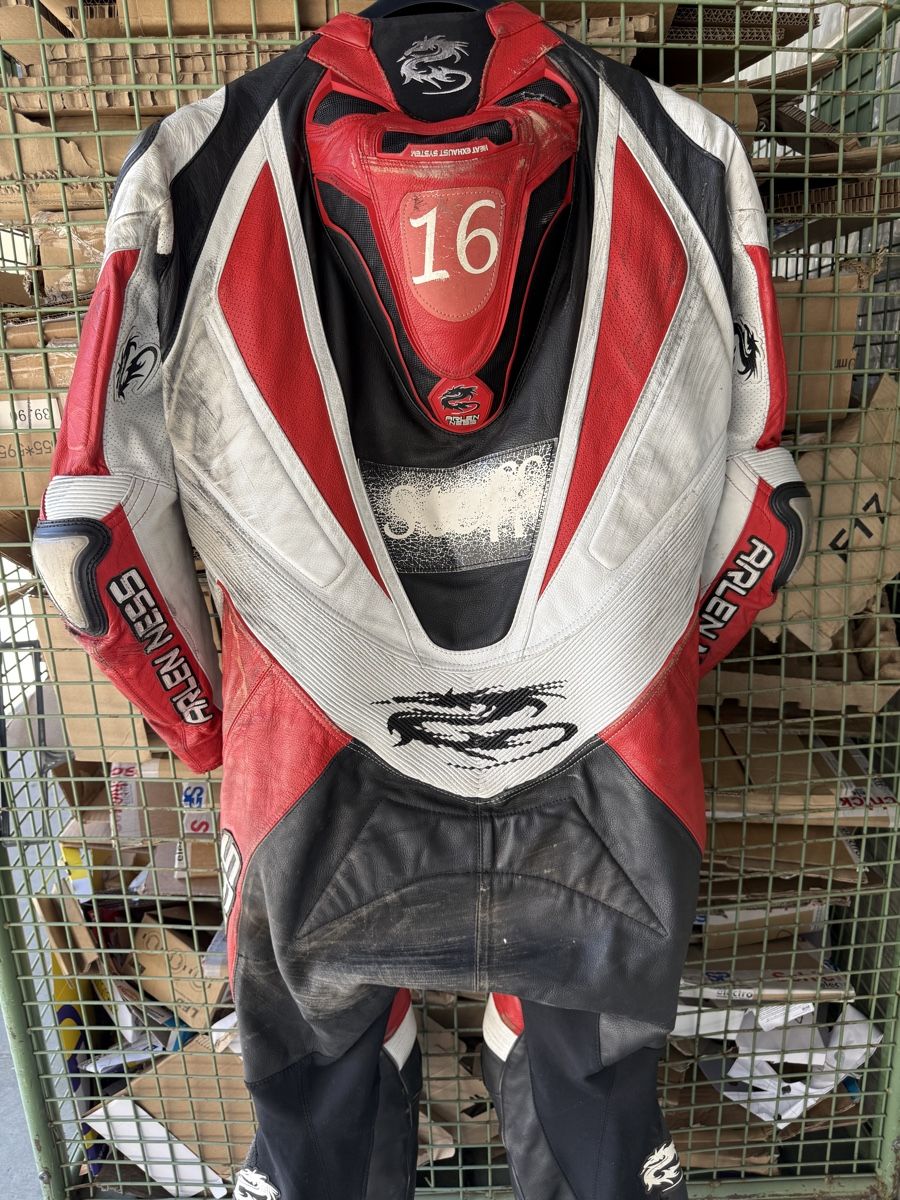 Toutes les pièces détachées moto: Combinaison racing Arlen Ness taille 56  – Défectueux à Cossonay-Ville par Jeromek 5