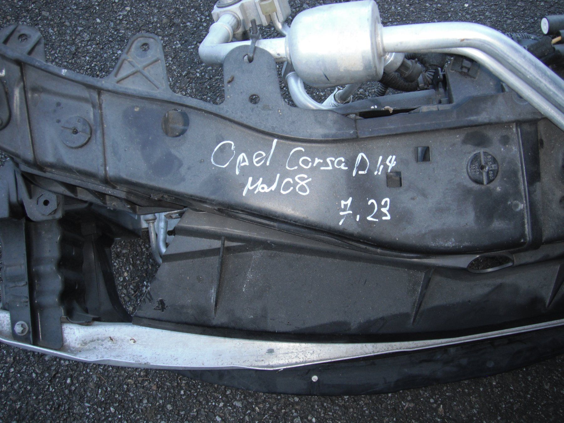 Opel Tutti pezzi di ricambio auto: Opel Corsa D Front – Usato da Ruswil venduto da bauz01 3