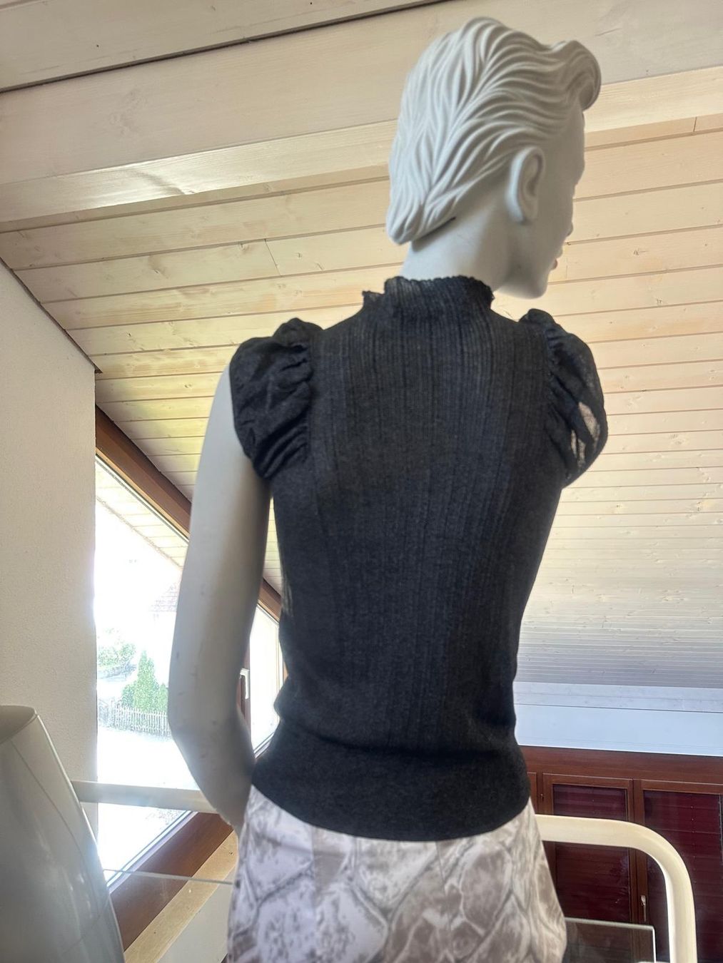 Camicette: Schöne Bluse von MANÔSQUE – Usato da Neuhausen venduto da Lechasseur 1