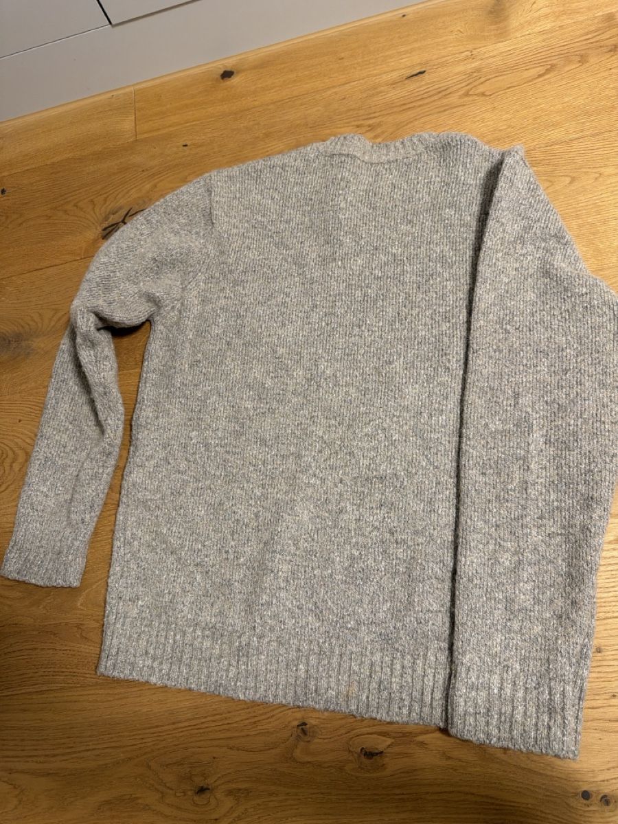 Zara Pulls & Sweat-shirts: Strickpullover Gr. L, Zara – D'occasion à St. Gallen par Janeli. 4