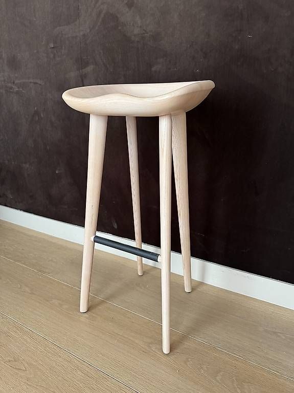 Hocker: BassamFellows Tractor Bar Stool, Eiche Raw Effect – Gebraucht aus zürich von Kerstenpja