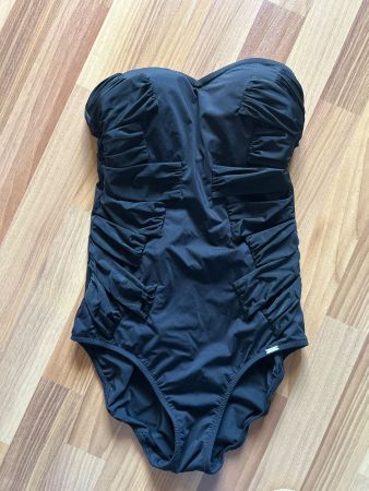 Triumph Badeanzug, schwarz, Gr. 38, neuwertig für den Som...