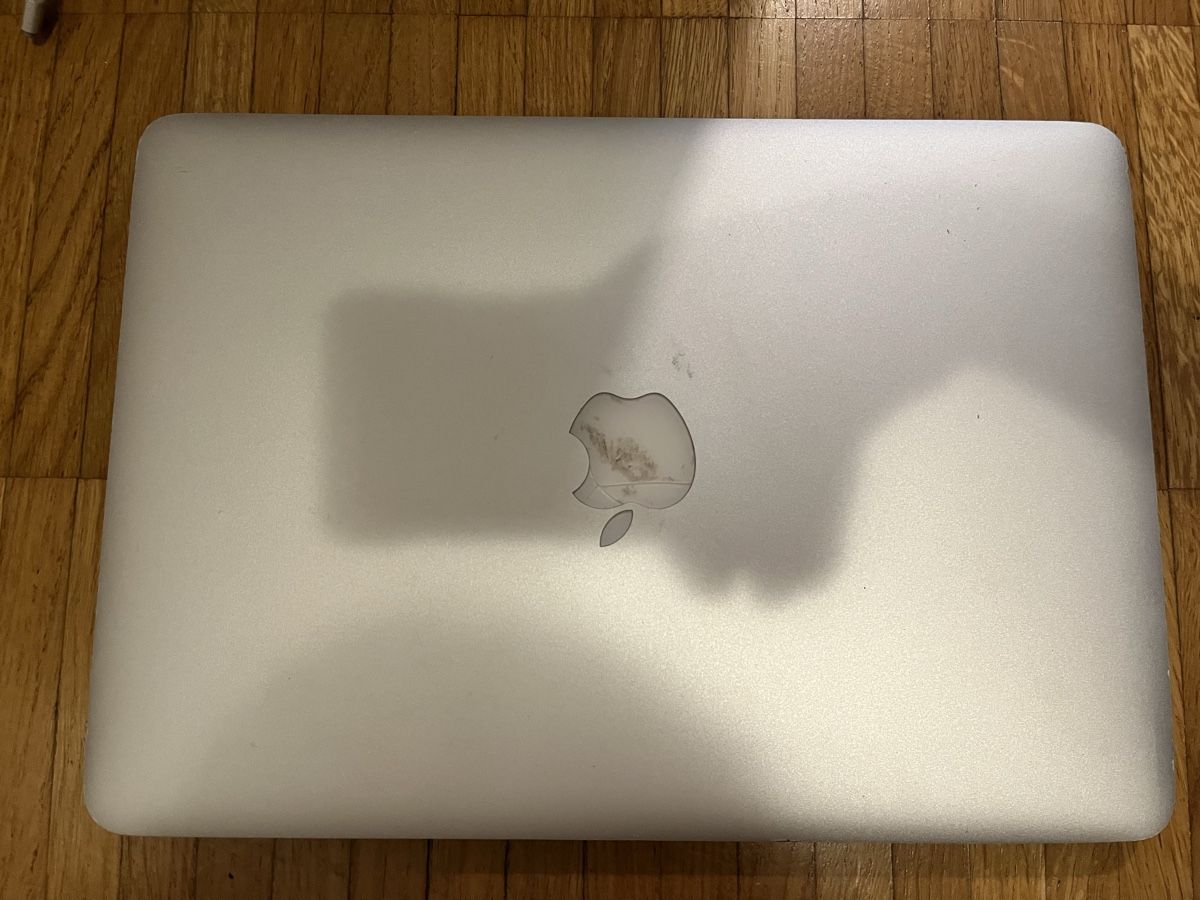 Apple Notebook: MacBook Pro 13" 2015 – Usato da Zug venduto da IndiQueen 3