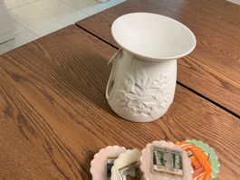 Duftlampe Keramik Weiss mit 6 Yankee Candle Melt Duftwachs