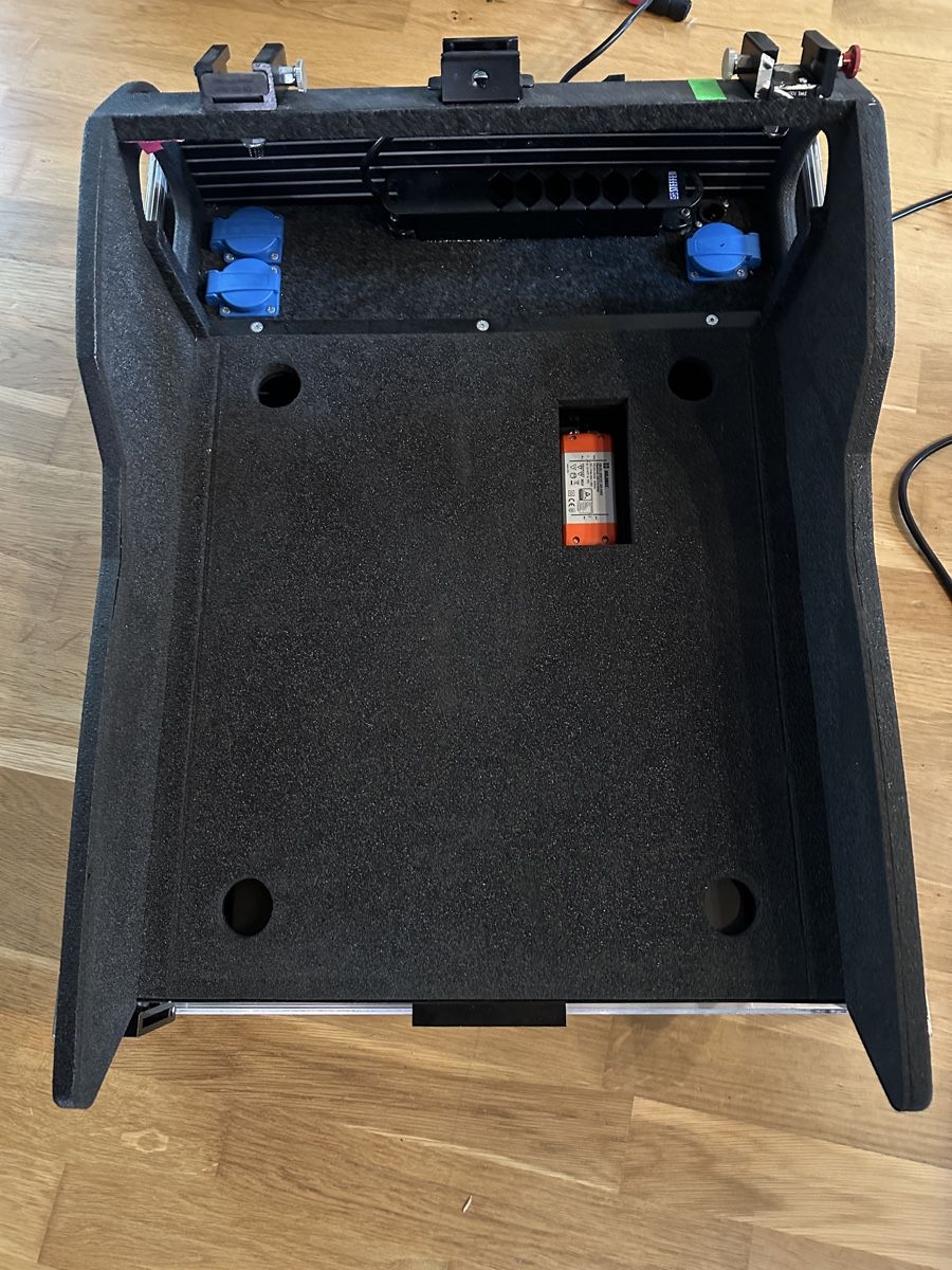 Mischpulte: dLive C1500 Flightcase – Gebraucht aus Triengen von Gugelhopf123 9