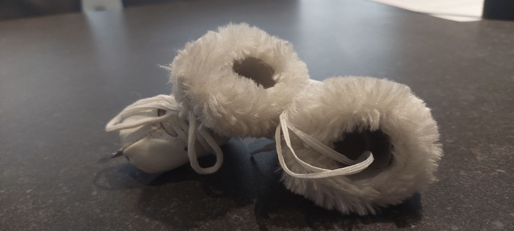 Sasha Morgenthaler Bambole: Sasha Puppen Schlittschuhe – Usato da Muri AG venduto da nindo1 3