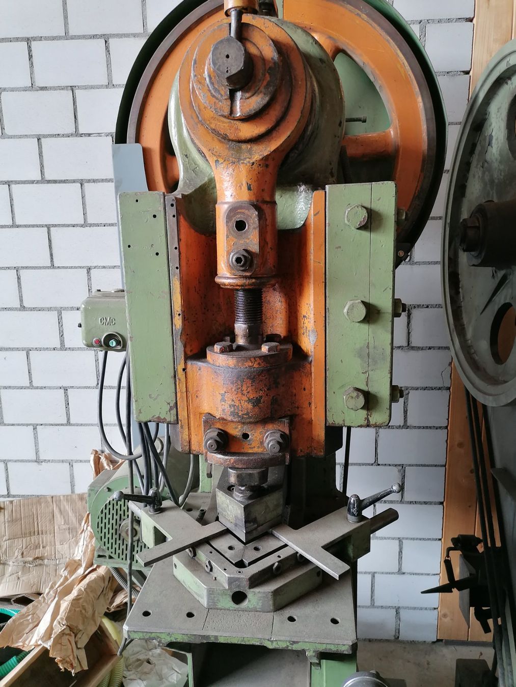 Alle Maschinen: Stanzmaschine – Gebraucht aus Niederwil SG von