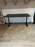 Schwarzer Schreibtisch zu verkaufen