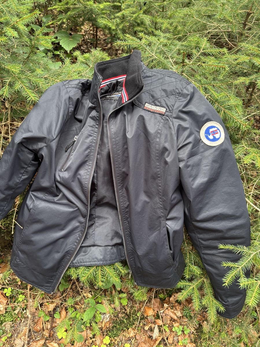 Napapijri Jacken: Napapijri Übergangsjacke Grösse S – Gebraucht aus Kaltbrunn von Modern
