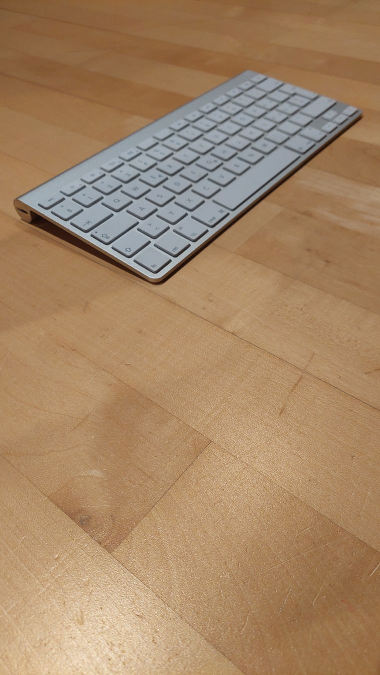 Apple Claviers: Apple Magic Keyboard Modell A1314 – D'occasion à Arisdorf par GoodJoice 1