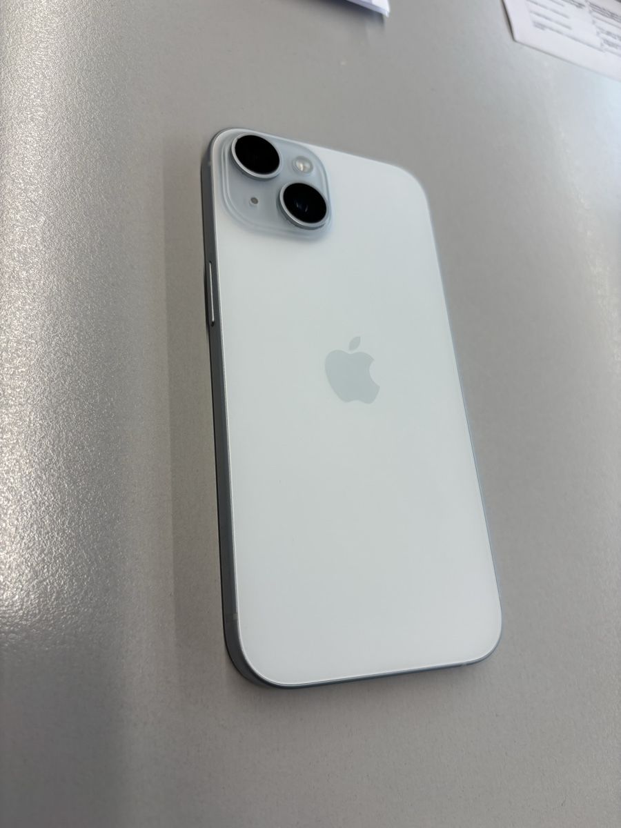Apple Telefoni cellulari / Smartphones: iPhone 15 128GB – Usato da Bramois venduto da gla_g9w5