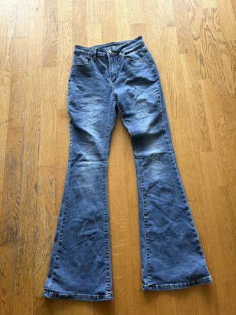 Flare Jeans, Grösse 26 - Guter Zustand