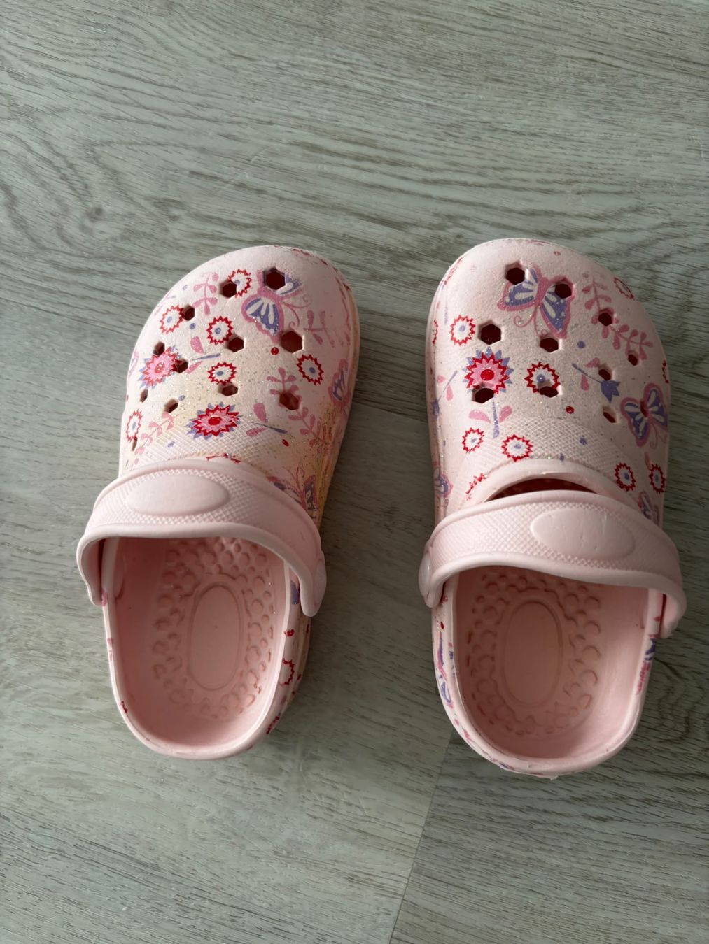 Schuhe für Jungen: Kinder Crocs Gr. 24 – Gebraucht aus Hochfelden von rub_rnw5 4