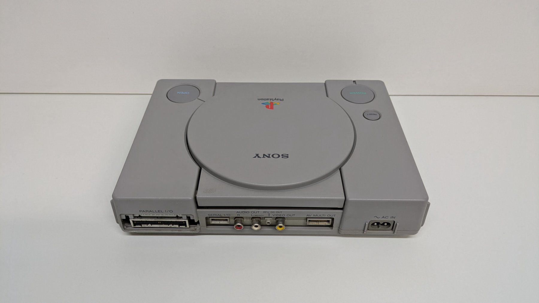 Sony Console: Gepflegte PlayStation 1 mit 2 Controller und 5 Games – Usato da Menziken venduto da mame18 7