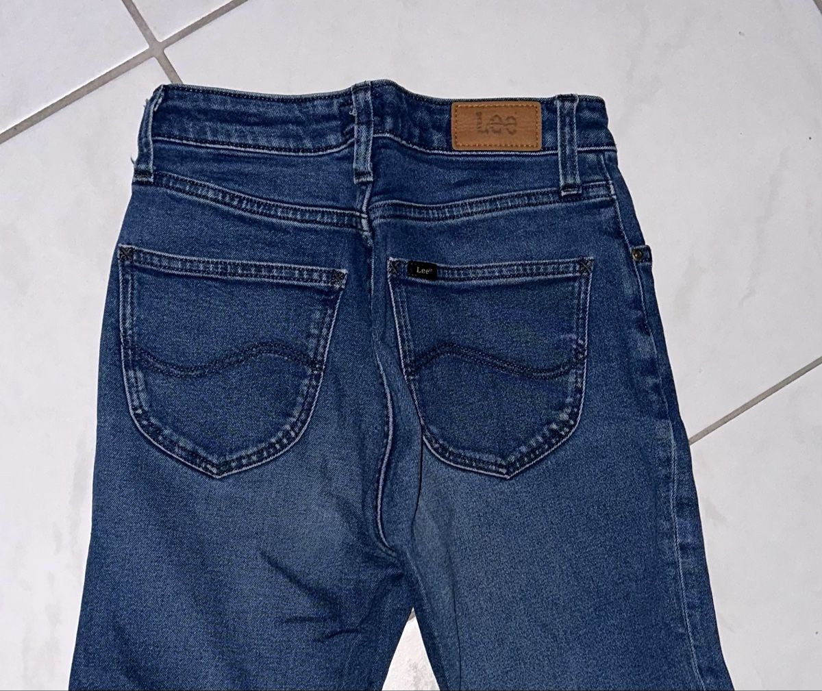 Lee Jeans: LEE JEANS GR. 25 neuwertig – Neu (gemäss Beschreibung) aus Unteraegeri von MH203 7